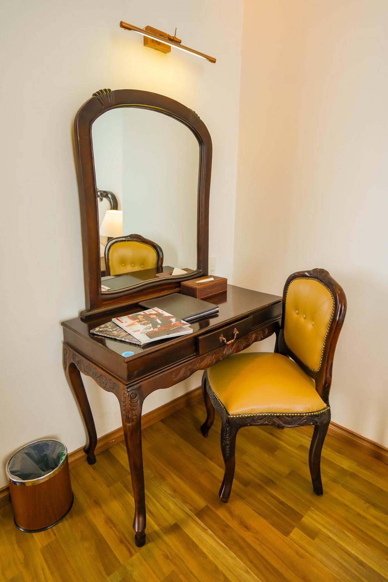 Hoa Binh 1 Hotel Long Xuyen Bagian luar foto