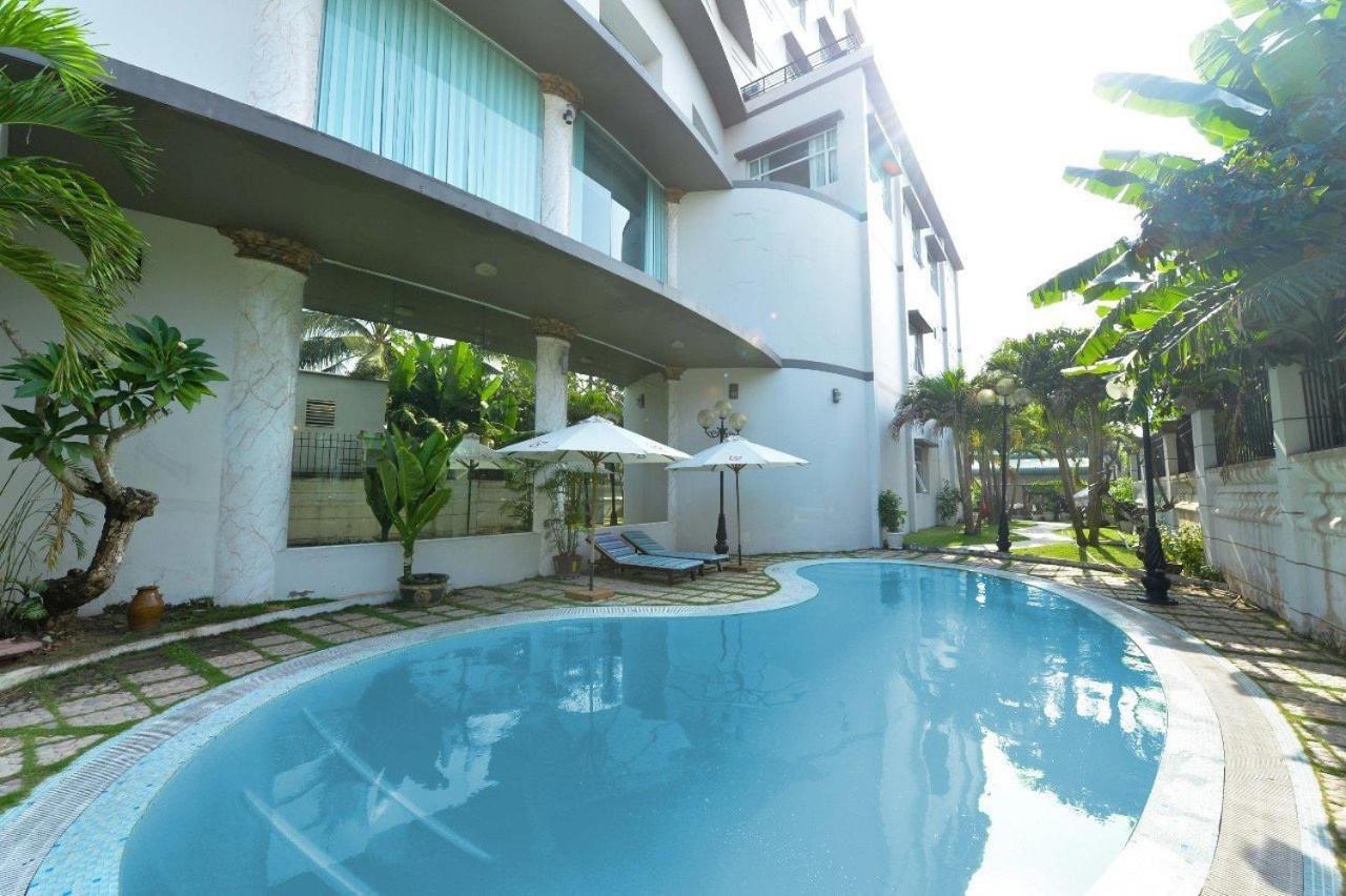 Hoa Binh 1 Hotel Long Xuyen Bagian luar foto