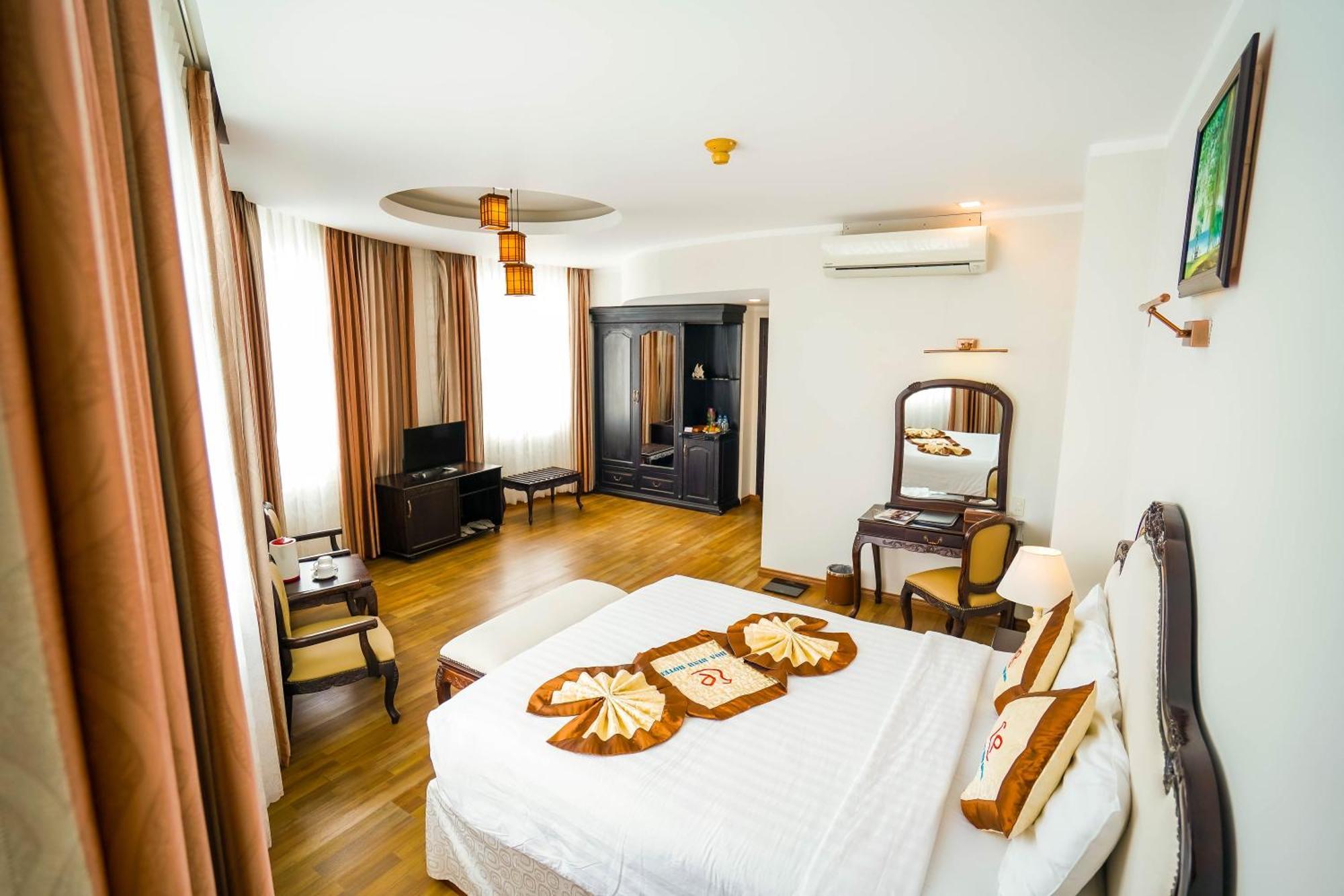 Hoa Binh 1 Hotel Long Xuyen Bagian luar foto